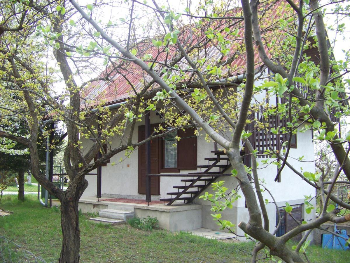 Nefelejcs Apartman Fertohomok Exterior photo